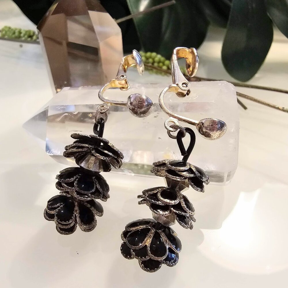 Vintage Black and Silver Flower Drop Clip-on Earrings